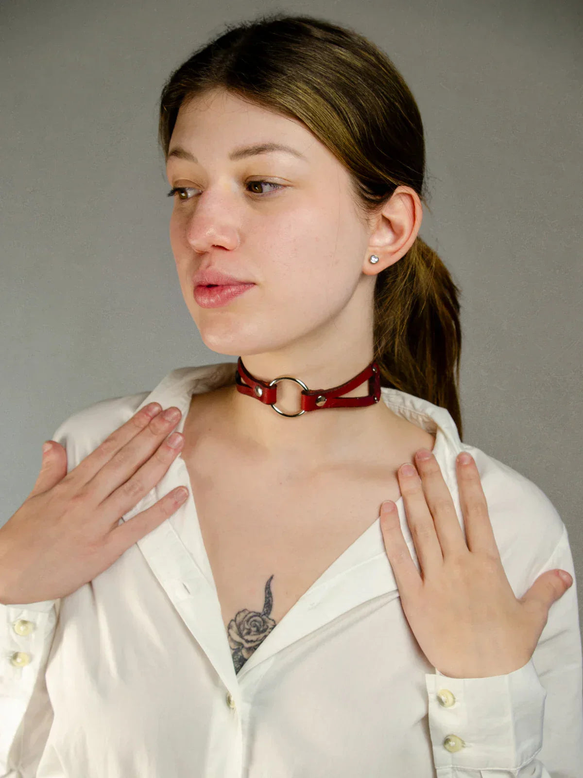 Model wearing  AVA SUBMISSIVE COLLAR