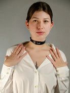 Model wearing  LUNA SUB COLLAR